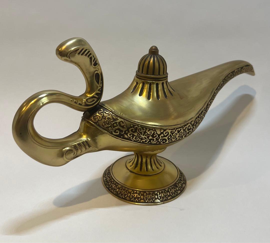 Disney アラジン実写版　魔法のランプ　プロップレプリカ