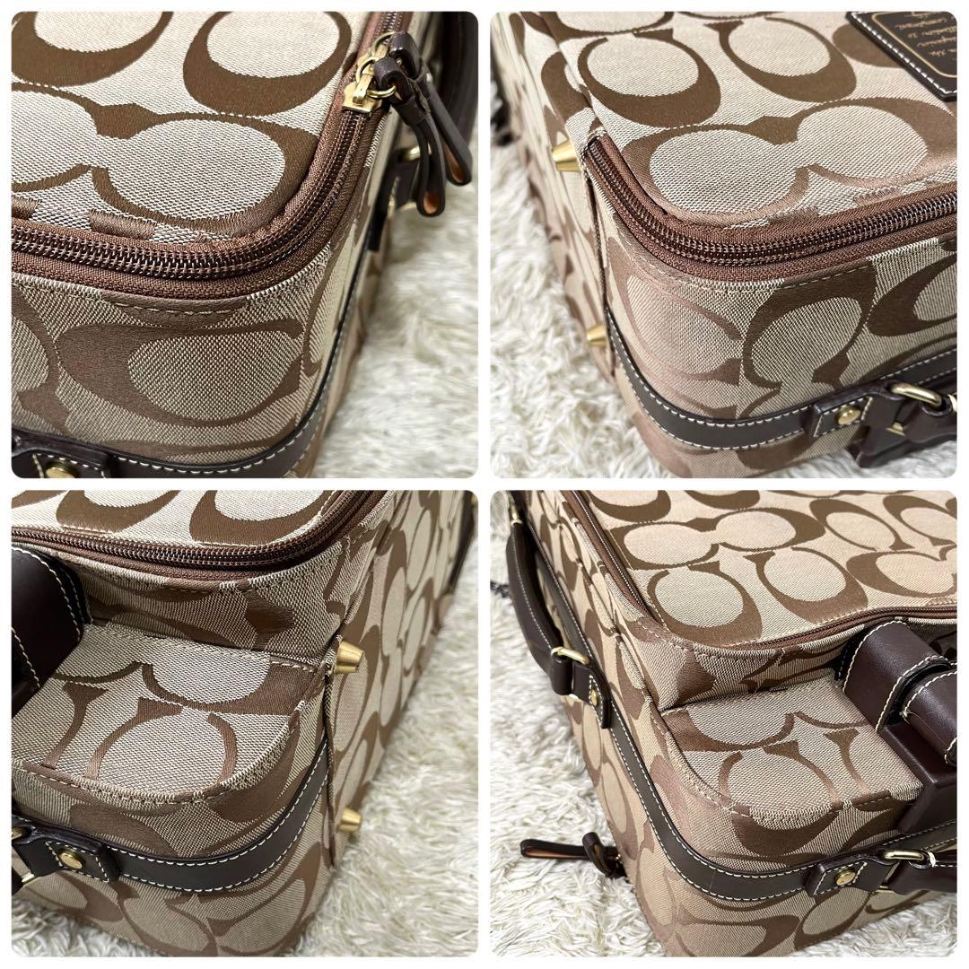 コーチ　キャリーケース　シグネチャー　2輪　キャンバス　レザー　ベージュ　茶色