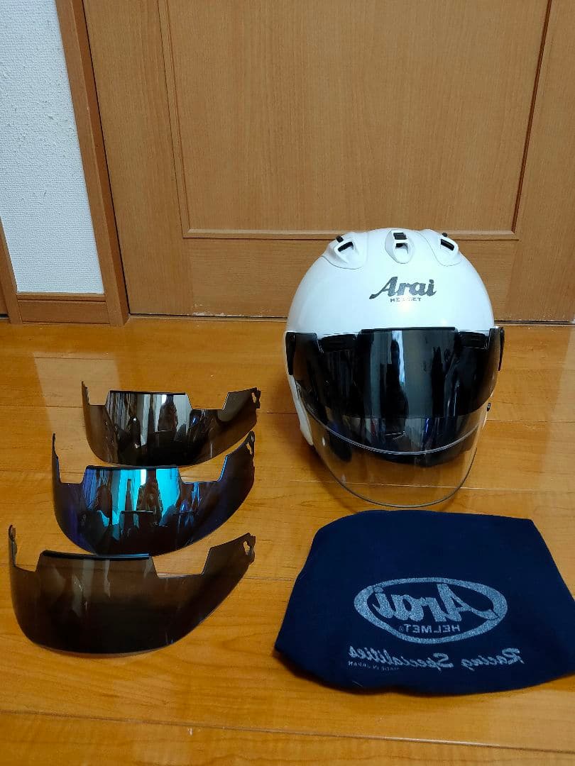 【早い者勝ち⠀】Arai szRAM plus Mサイズ と純正プロシェード4つ