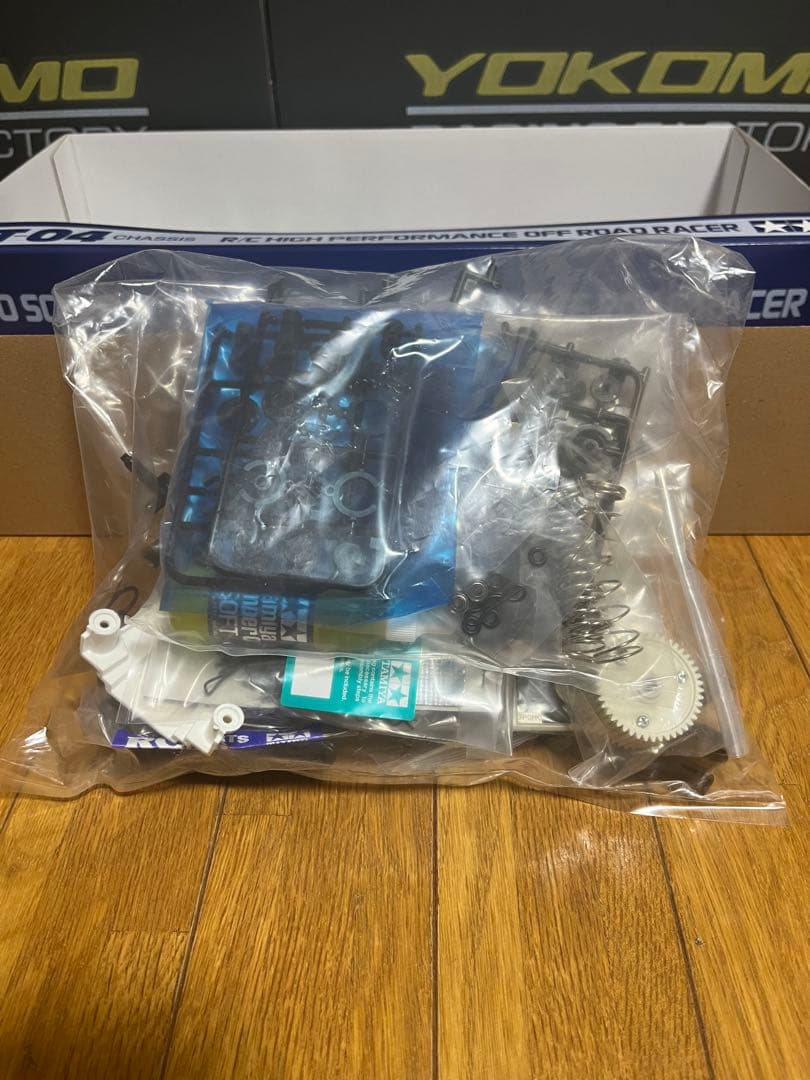 タミヤ　DT04 オプション多数　ボディー付き