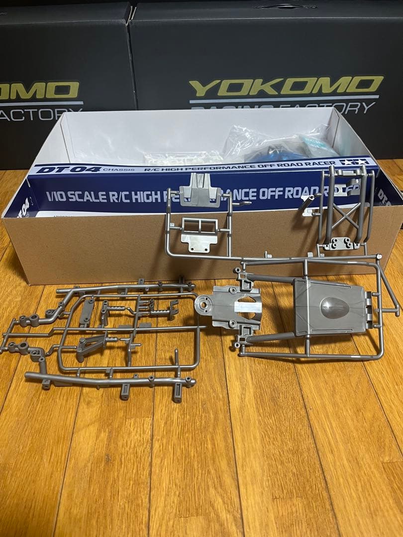 タミヤ　DT04 オプション多数　ボディー付き
