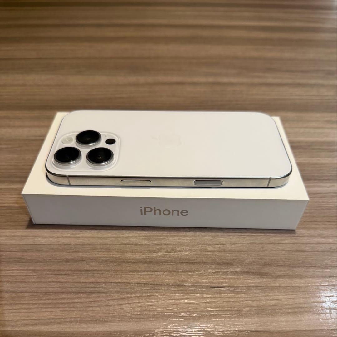 即購入◎iPhone16Pro 本体 256GB ケース付き✨