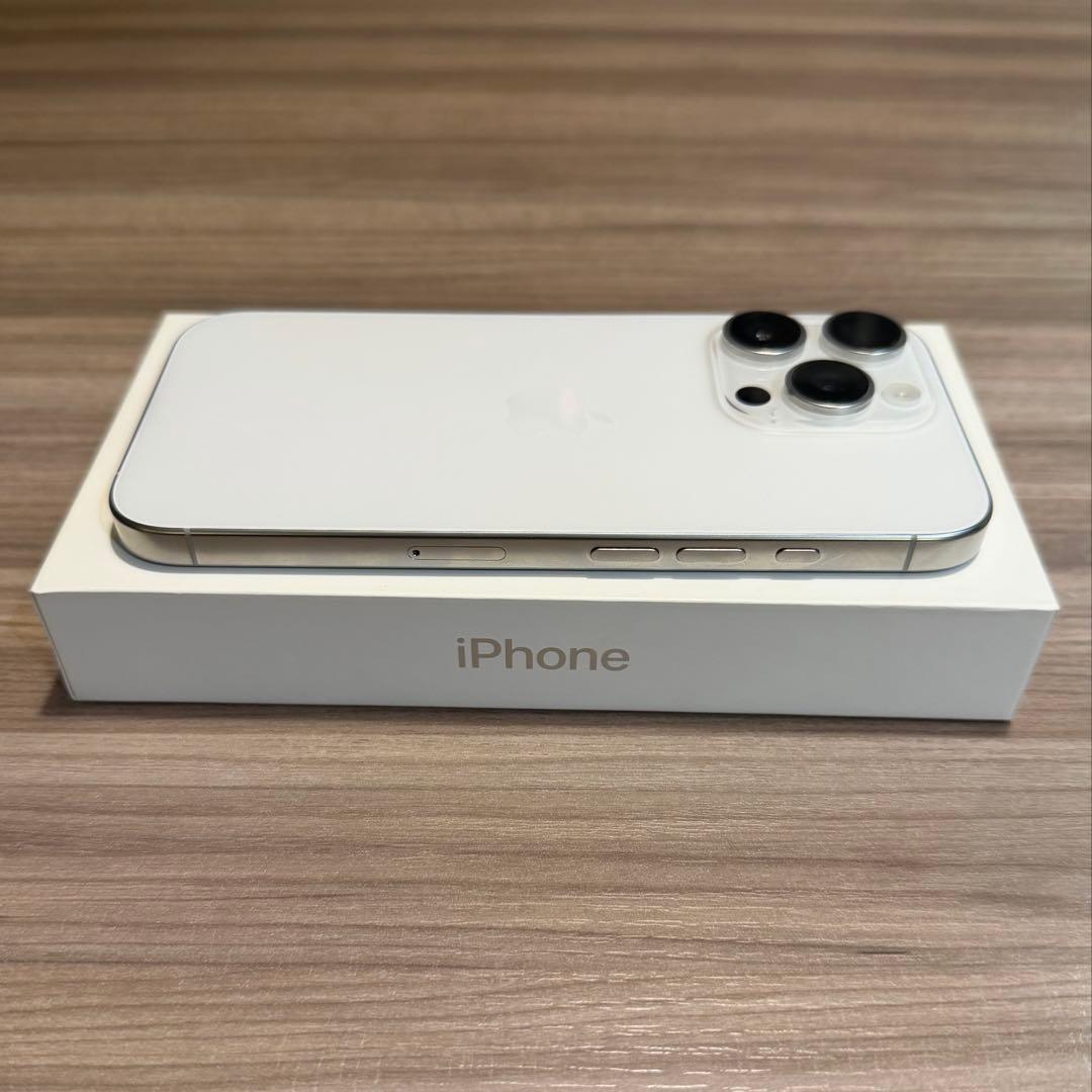 即購入◎iPhone16Pro 本体 256GB ケース付き✨