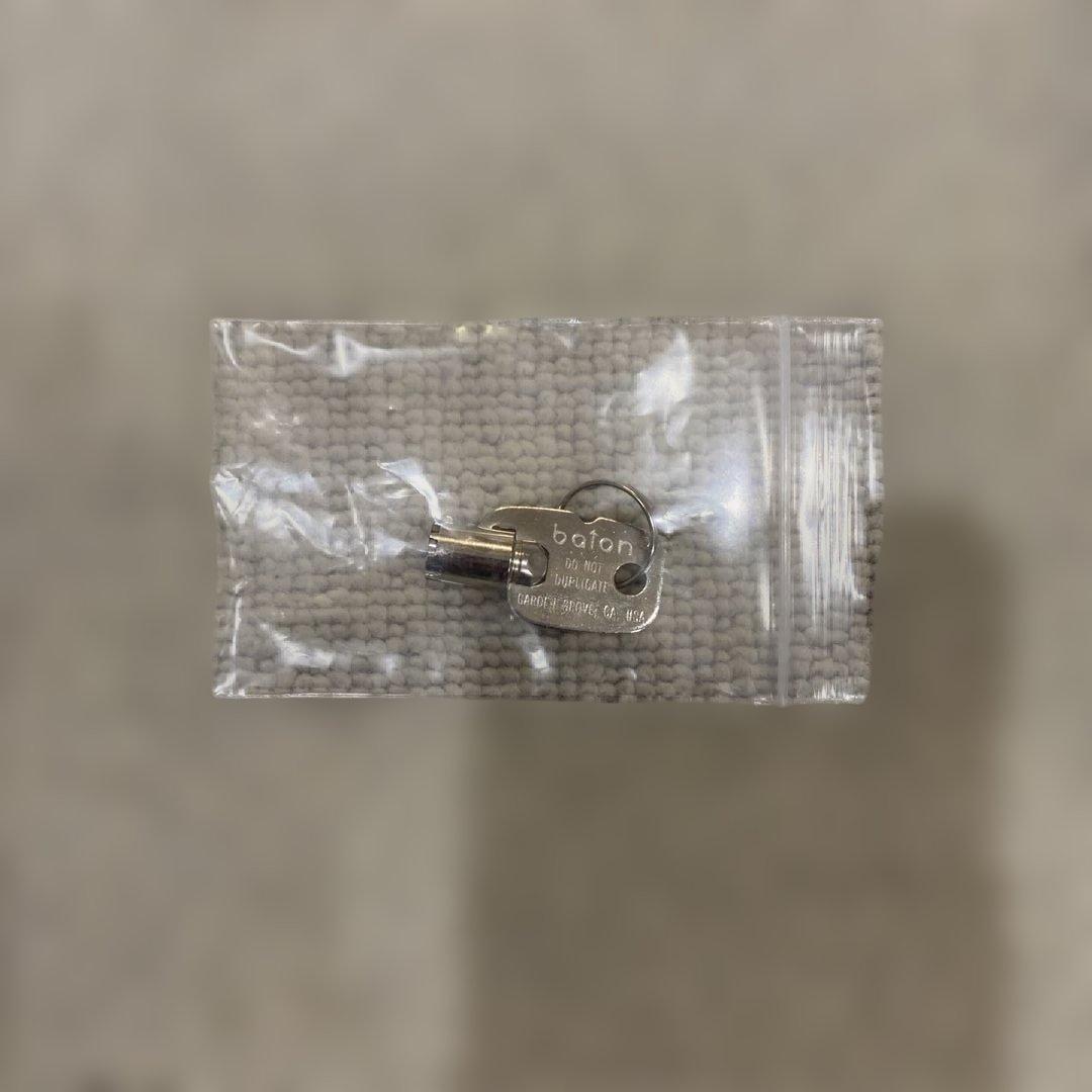 TOYOTA タイヤロック 収納ケース付き