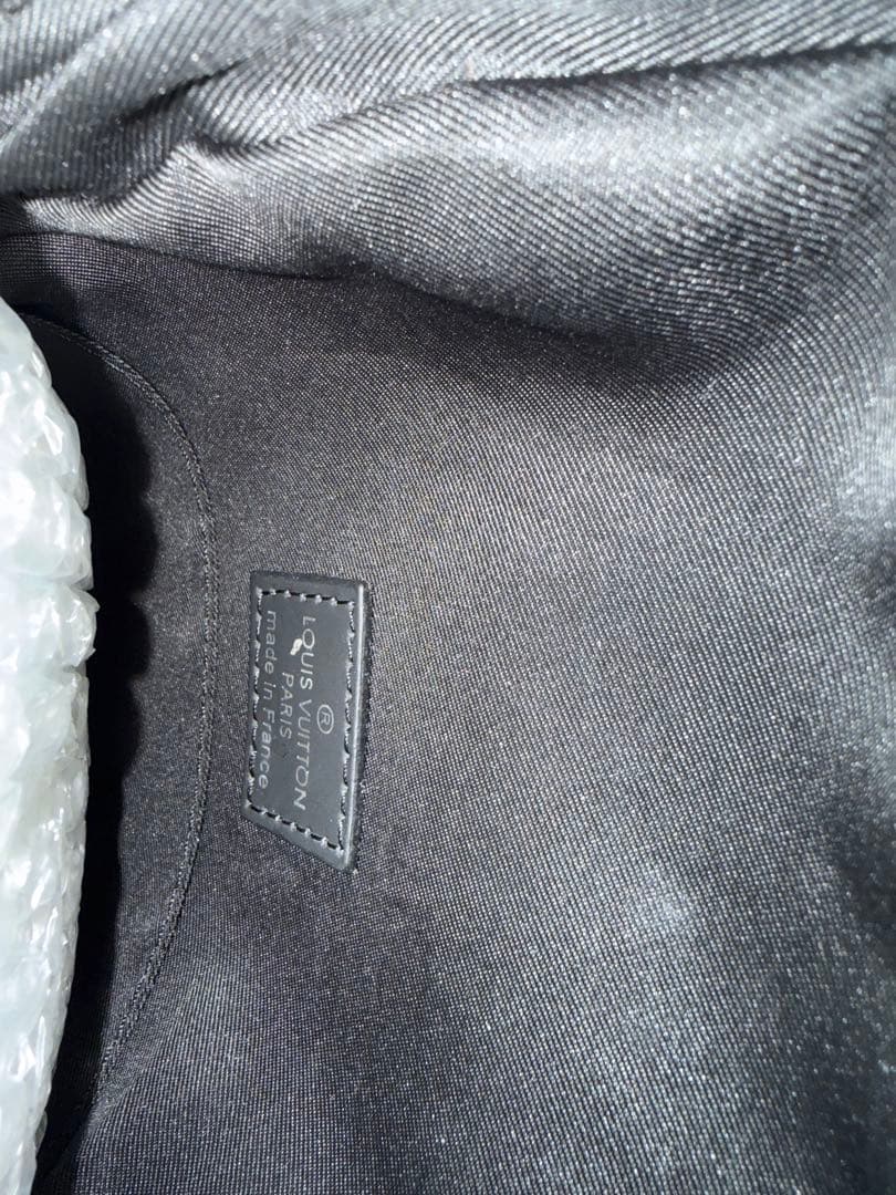 ルイヴィトンメンズショルダーノベルティ海外お土産品（お値引き相談承ります）