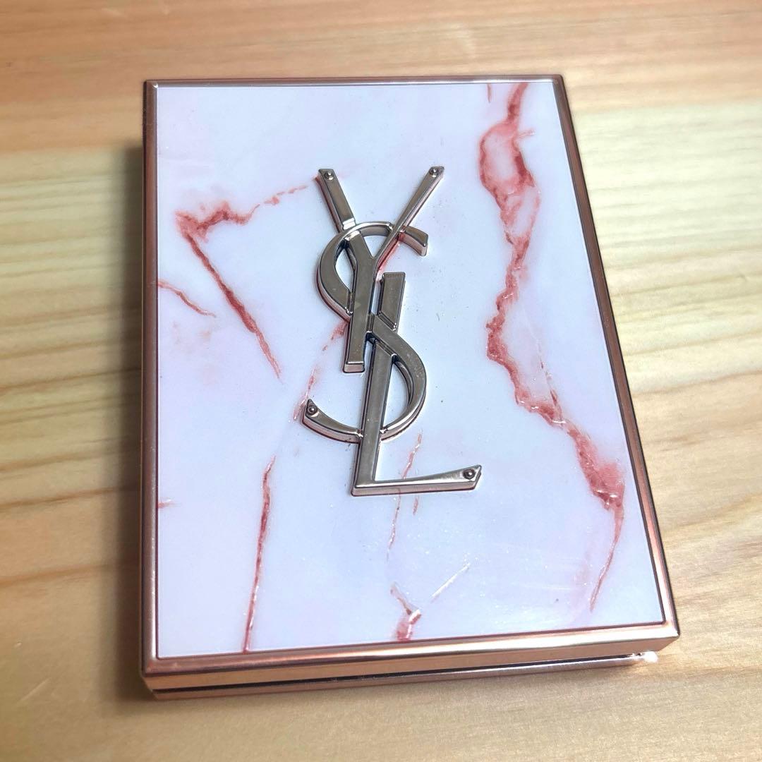 イヴ・サンローラン　アイシャドウ　クチュール　ミニ　クラッチ　825 限定