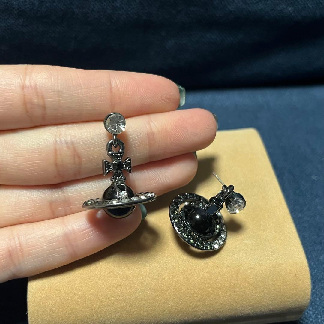 希少　ヴィヴィアンウエストウッド　オーブ　ピアス　ブラック