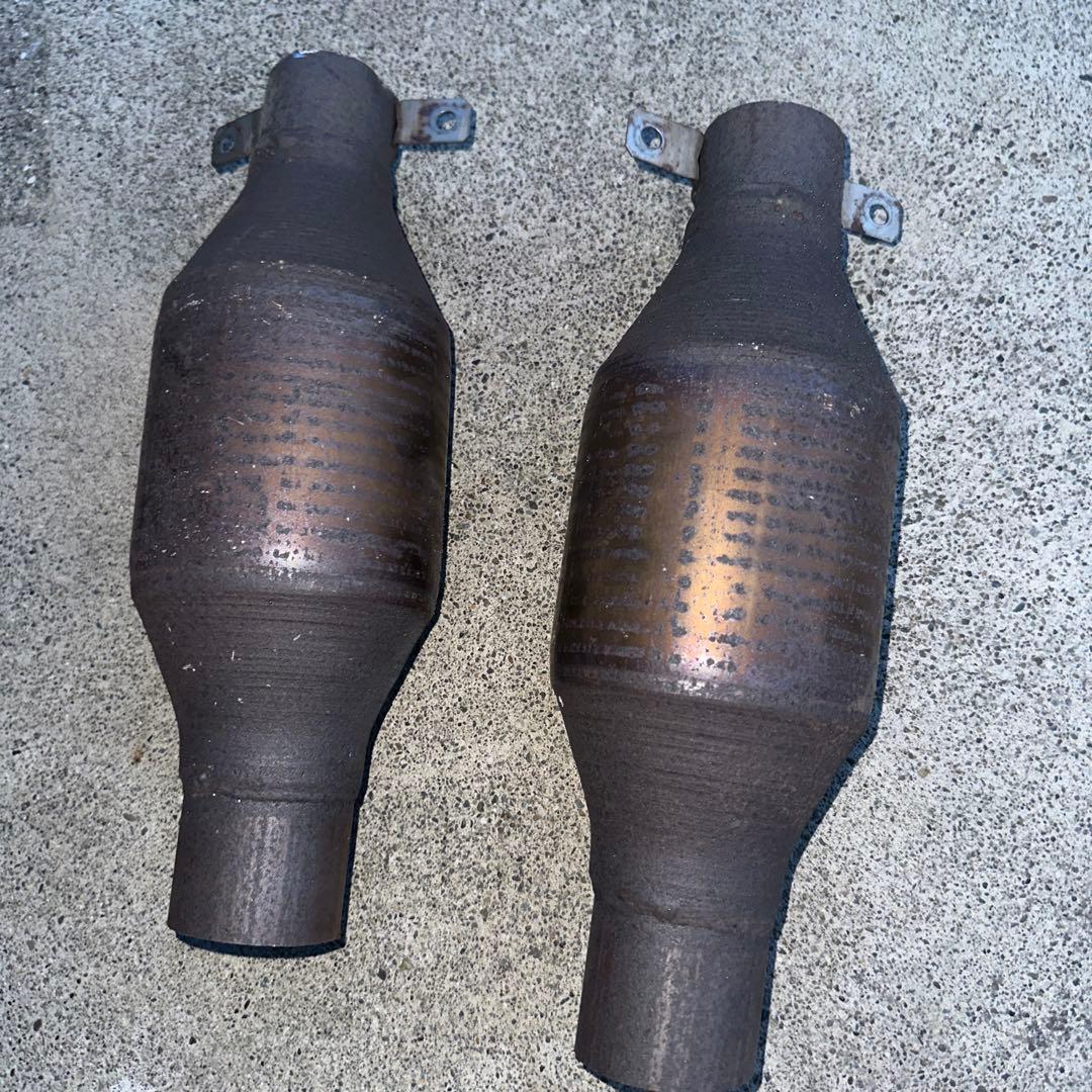 触媒 2個セット トヨタ　マークx