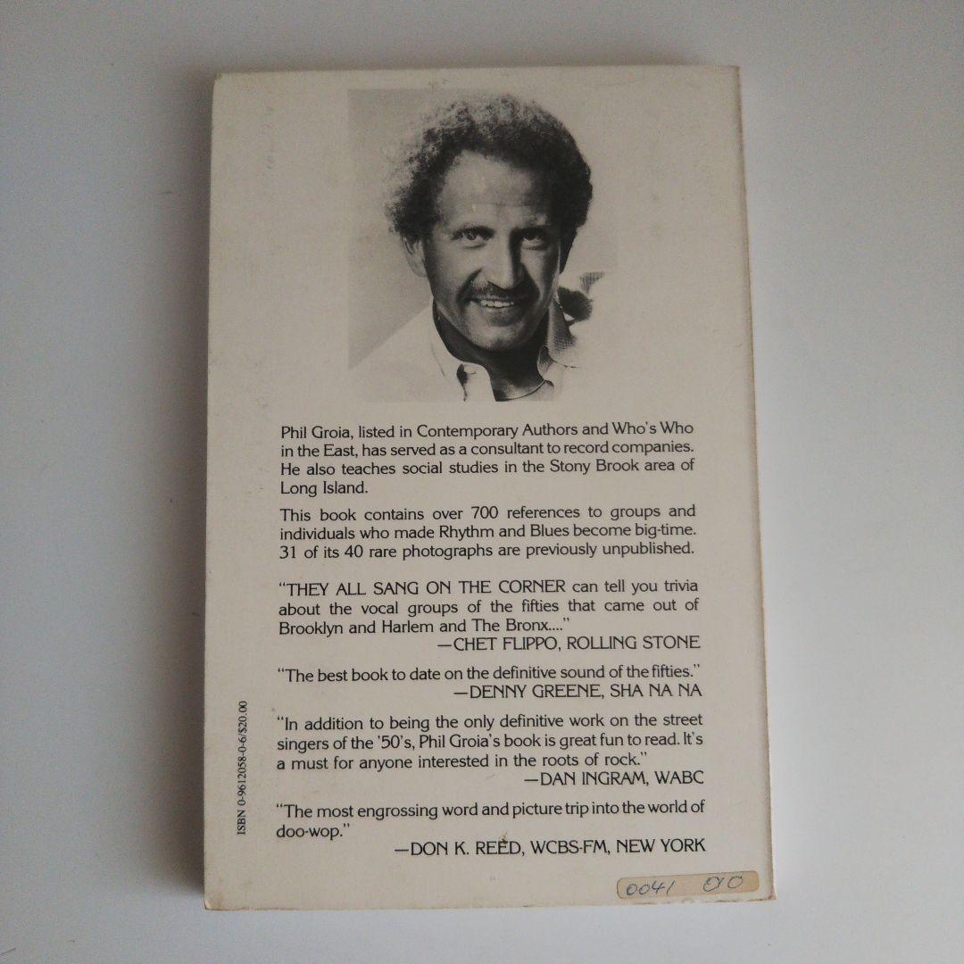 洋書 THEY ALL SANG ON THE CORNER