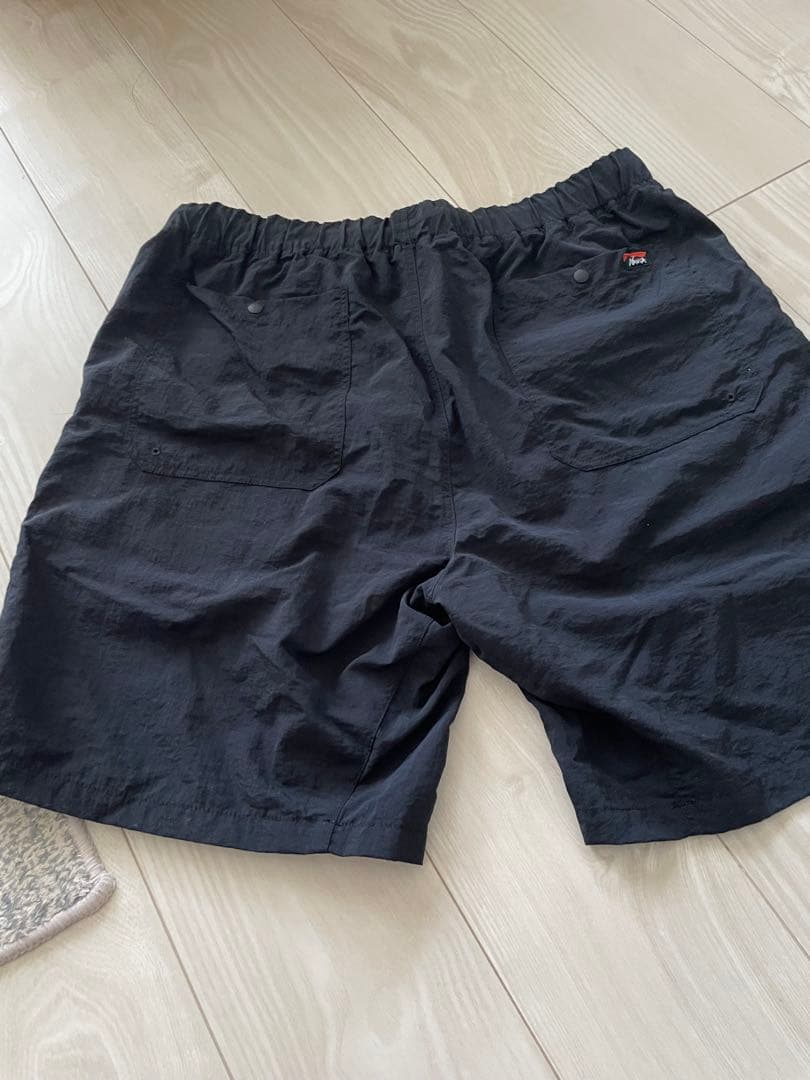 NANGA 黒ショートパンツ ゴム紐付き