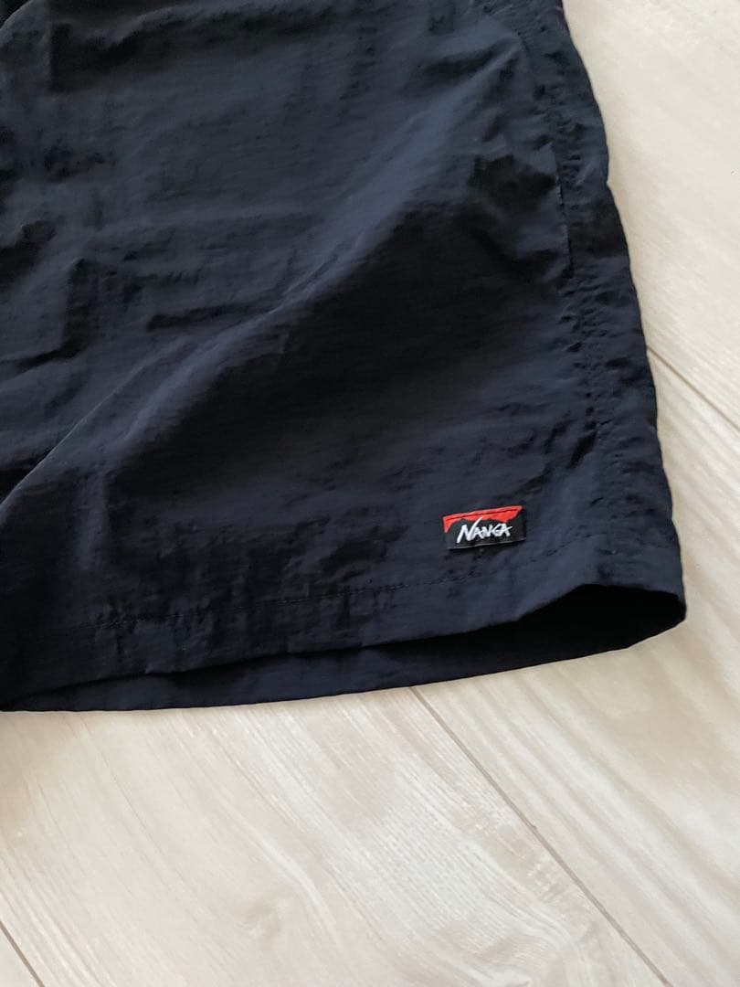 NANGA 黒ショートパンツ ゴム紐付き
