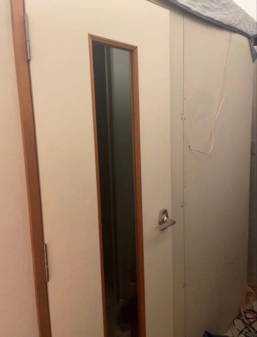 小型防音室 ガラス窓ドア