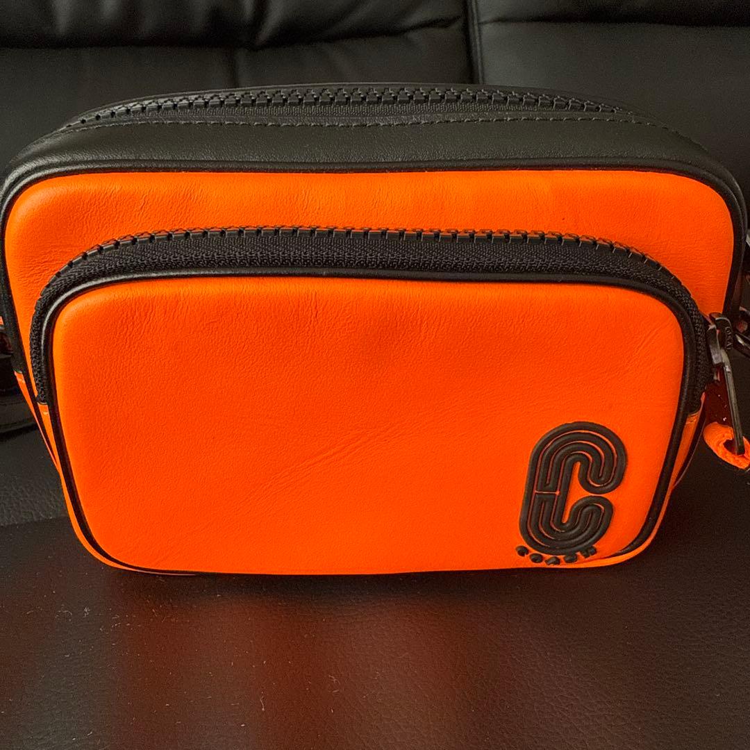 COACH ダブルジッパーバッグ オレンジ/黒