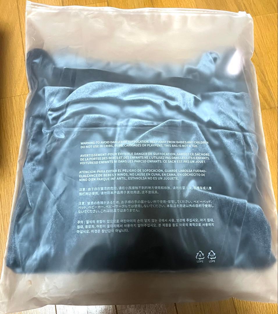 ILLIT NOT CUTE ANYMORE MDフーディー パーカー　Mサイズ