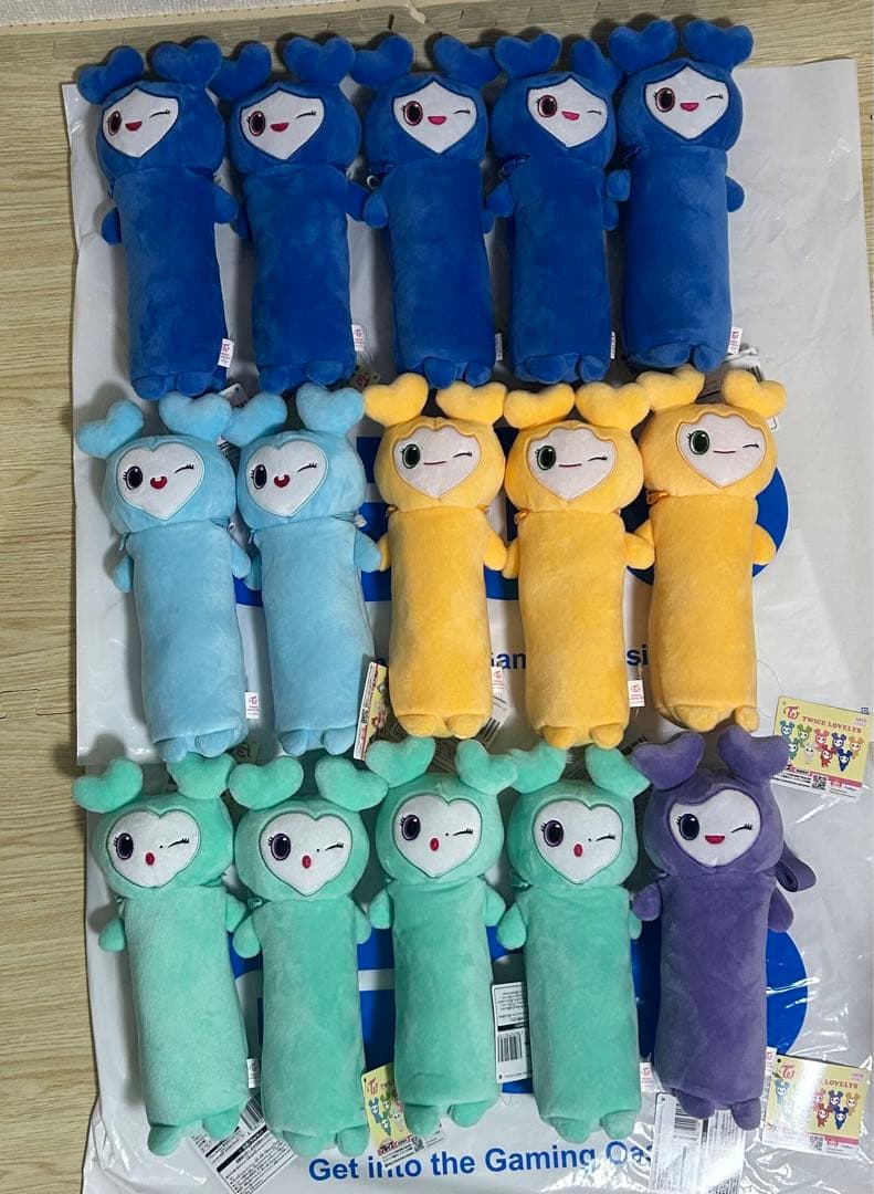 TWICE LOVELYS のびふにゃポーチ 15個セット