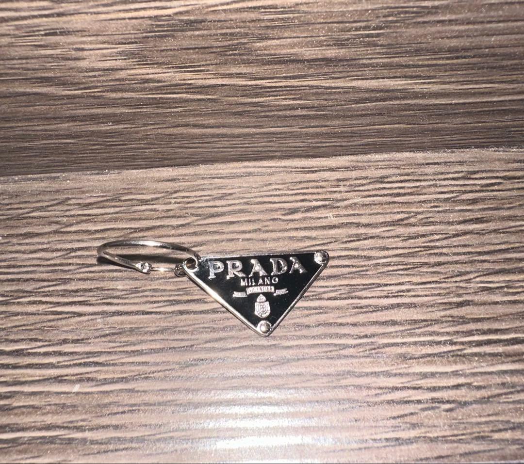 PRADA ピアス　片耳