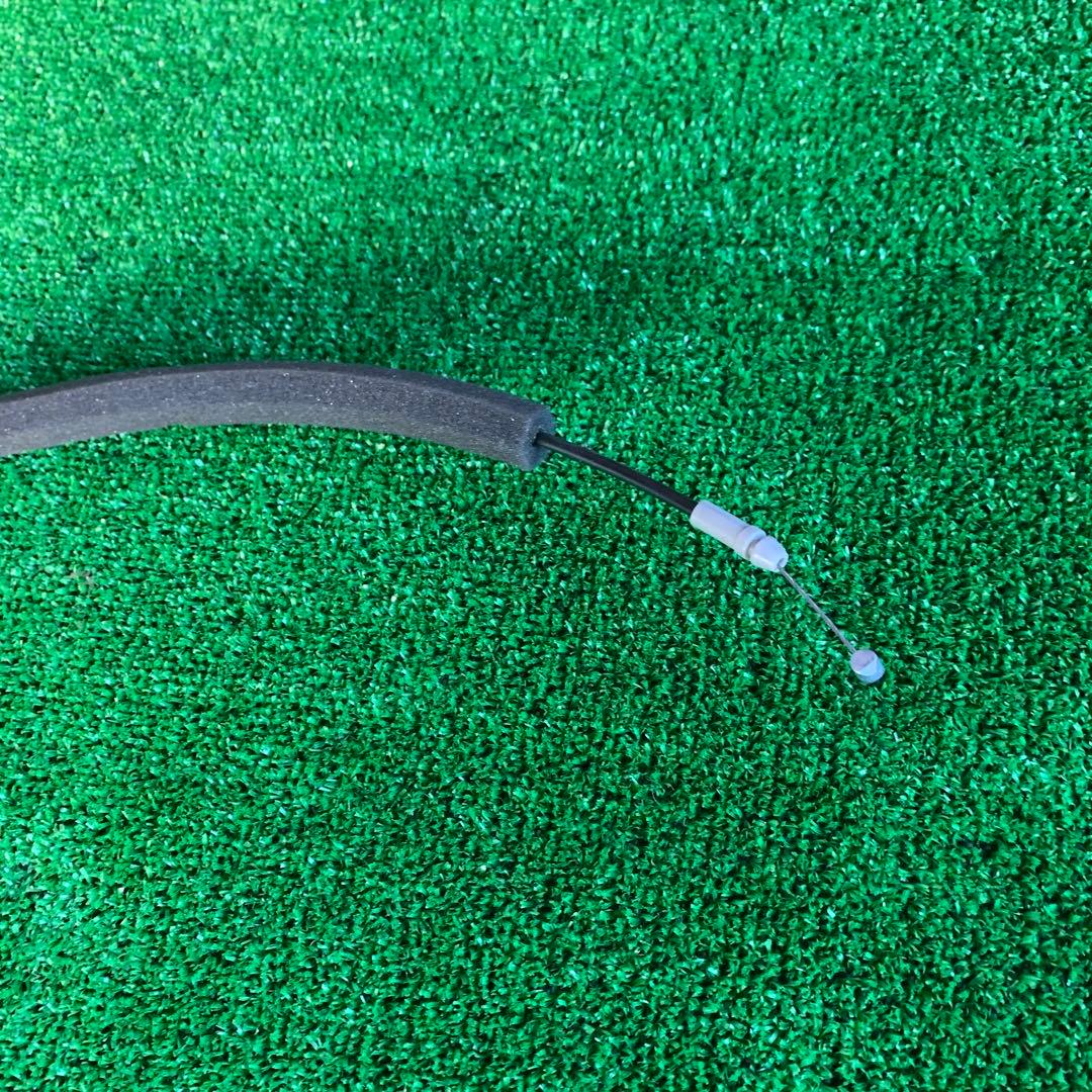 トヨタ　セルシオ　30 31 後期　純正リアトランクアクチュエーター　中古品