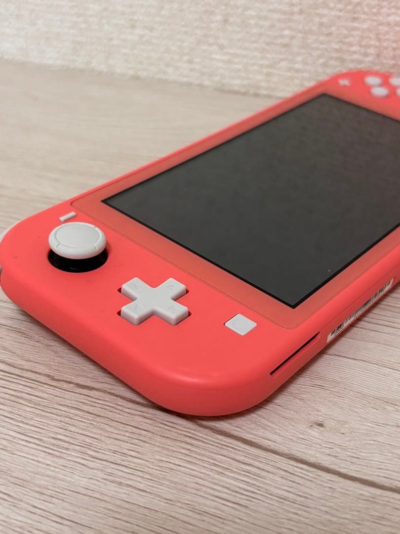 Nintendo Switch Lite コーラル【本体のみ】