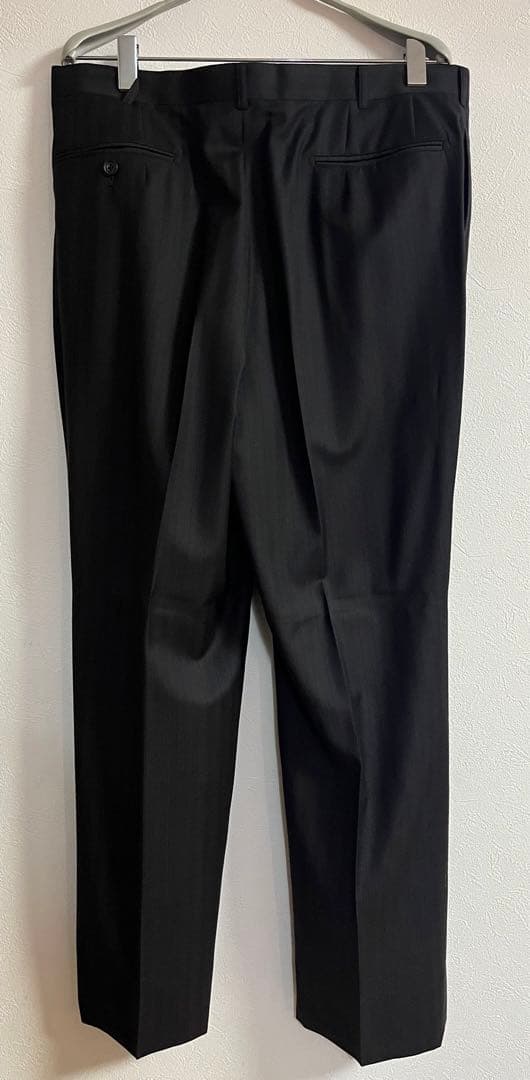 アクアスキュータム スーツセットアップ 黒系焦茶ダブルブレストジャケット