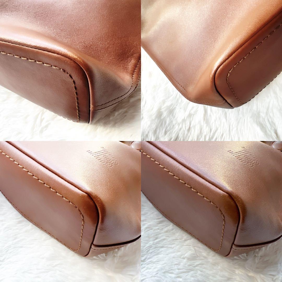 美品　BALLYバリー レザー トート　バッグ パンチング　ロゴ キーホルダー