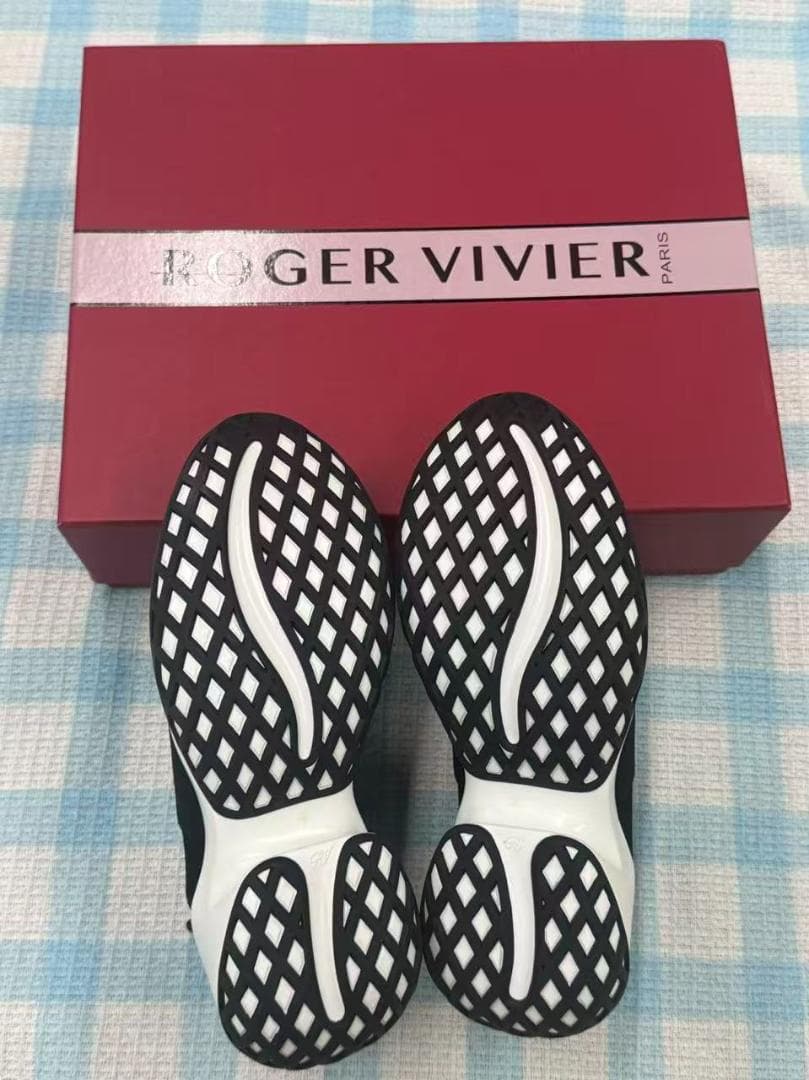 ROGER VIVIER ヴィヴラン スニーカー