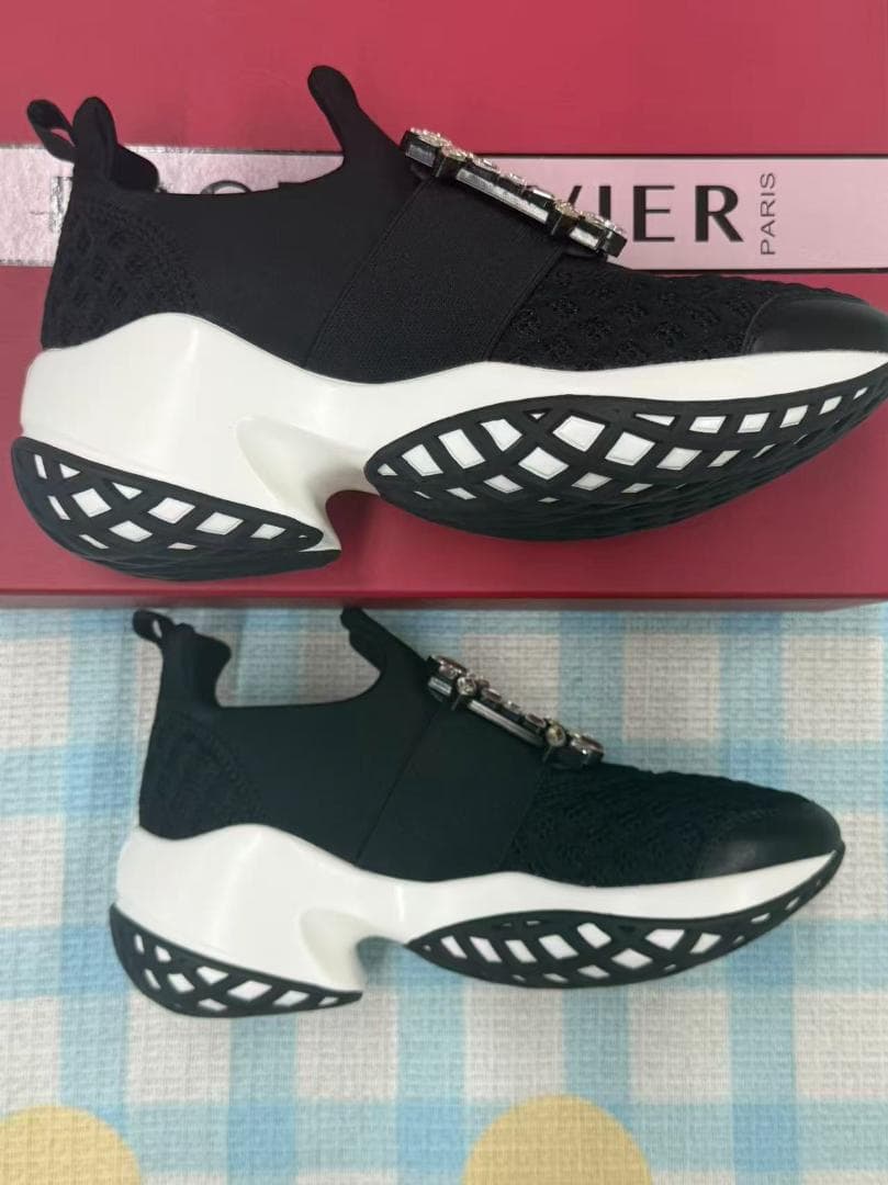 ROGER VIVIER ヴィヴラン スニーカー