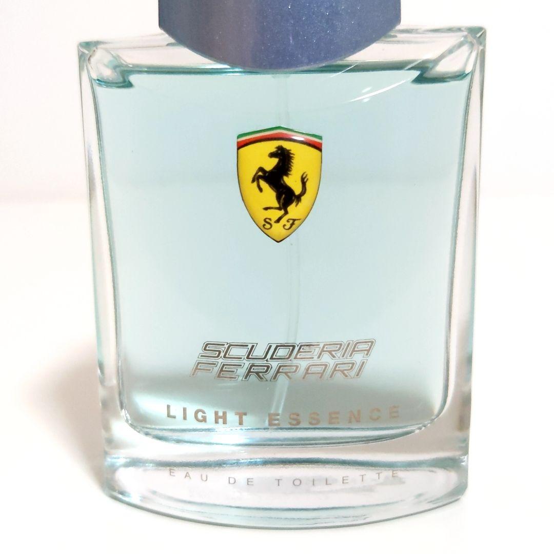 フェラーリ ライトエッセンス