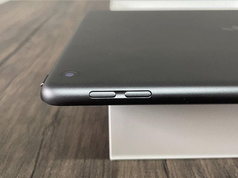 ⑦【美品】iPad Apple 第9世代　Wi-Fiモデル　64GB