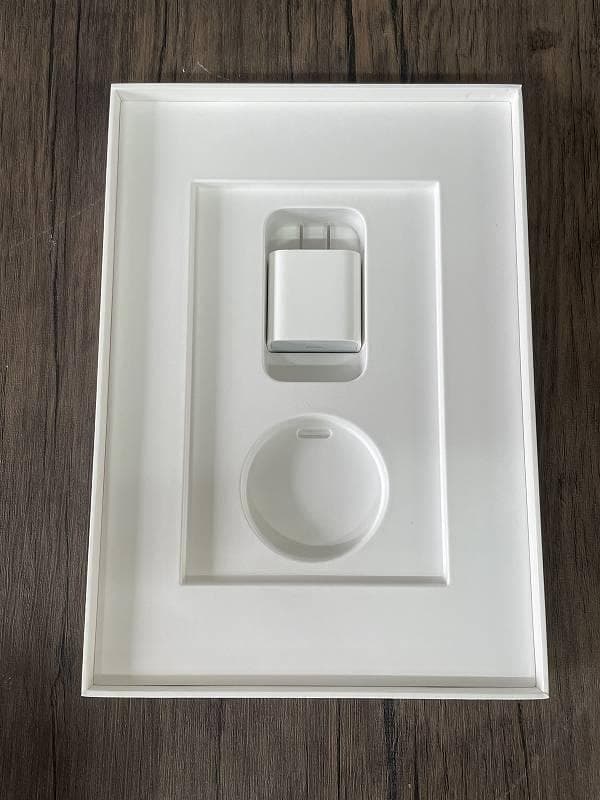 ⑦【美品】iPad Apple 第9世代　Wi-Fiモデル　64GB