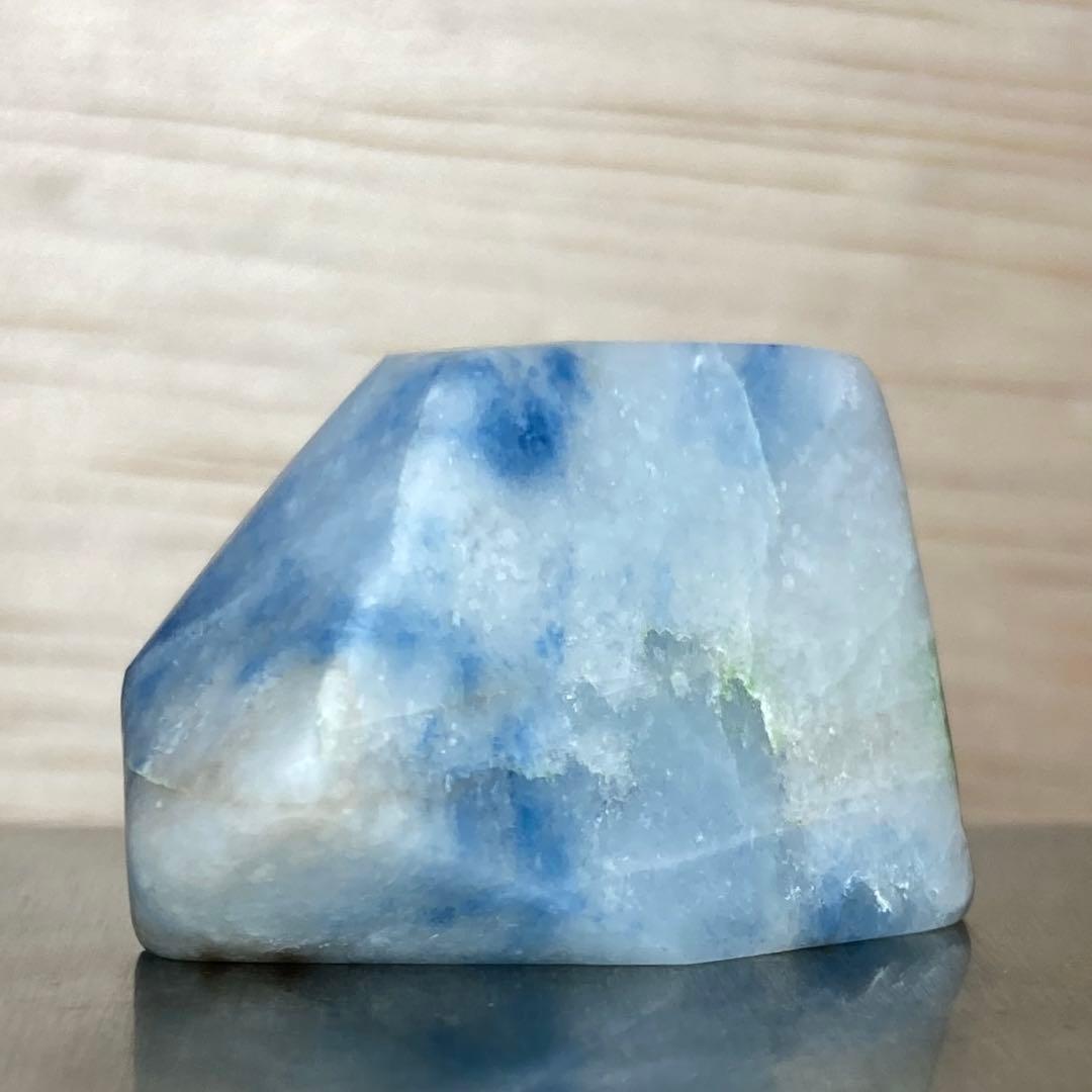 【専用品】糸魚川翡翠　入りコン沢 青翡翠　原石　12.2ｇ