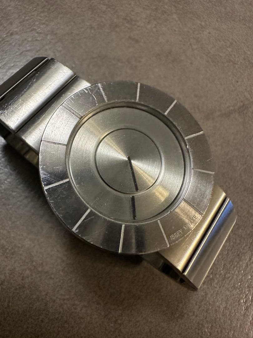 イッセイミヤケ　メンズ時計