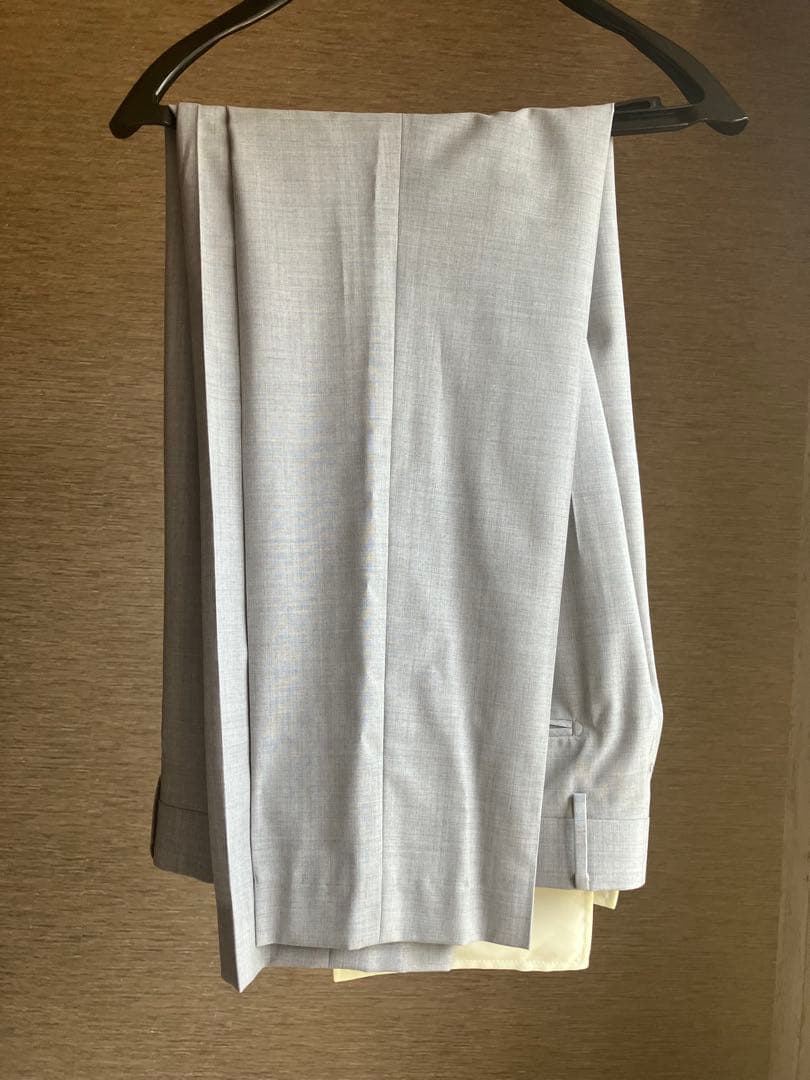 ジョジョの奇妙な冒険　吉影吉良　3Pスーツ Lサイズ