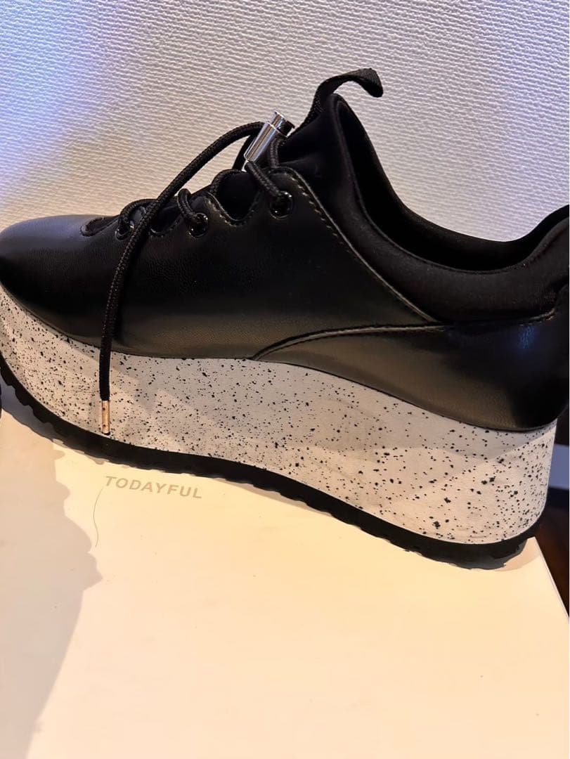 ELENDEEK スニカー