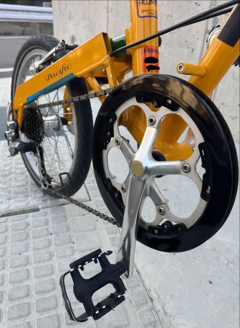 廃盤　希少プジョー (PEUGEOT)のPacific-イエロー