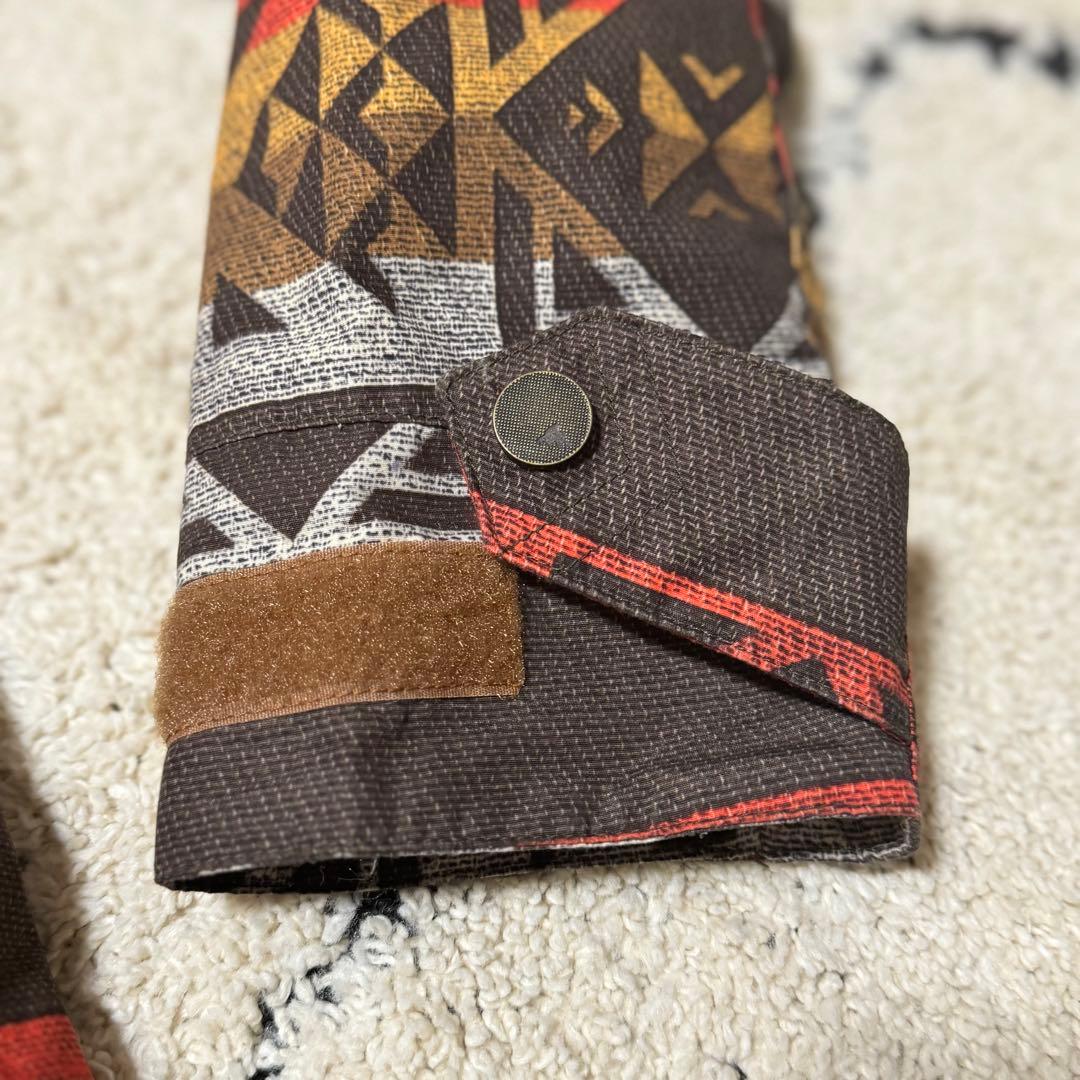 Burton バートン　スキー　スノーボードウェア　ジャケット　ブラウン系