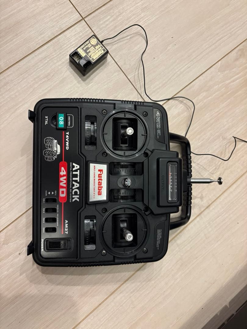 Futaba Attack 4WD AM27 送信機
