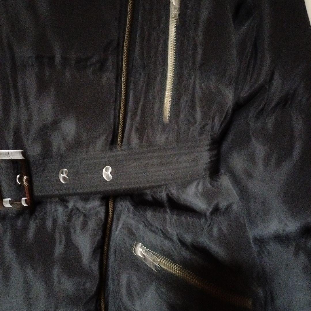 伊太利屋、フェイクファー付き黒コート ベルト付きダウンコート