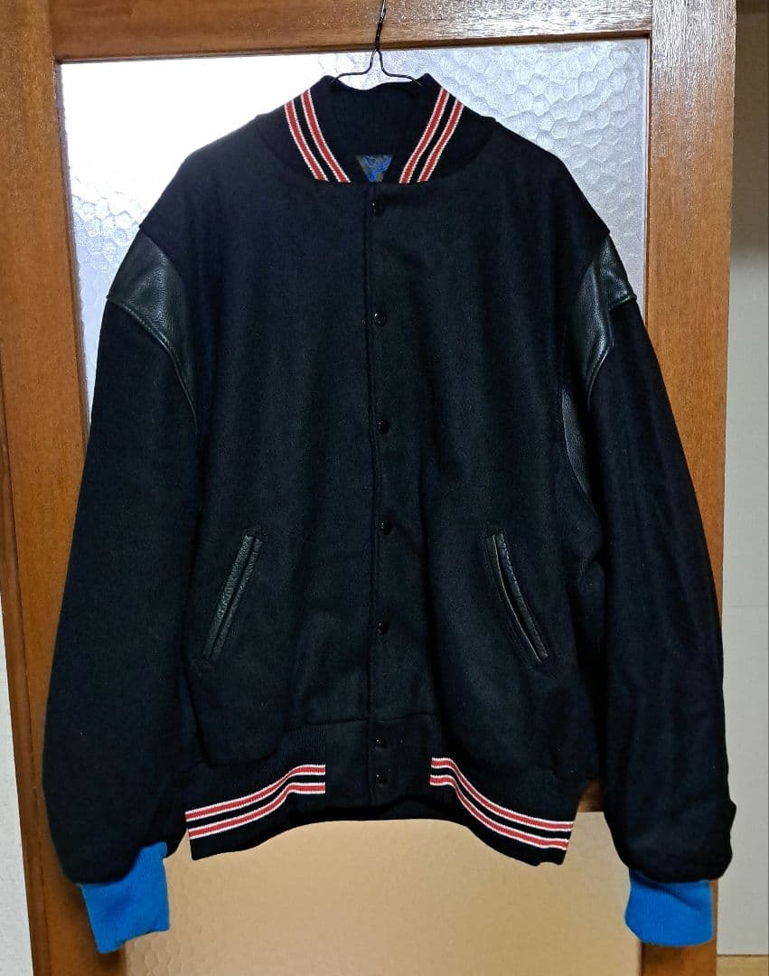 skookum スタジャン ブラック