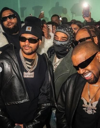 【定価8万/カニエウェスト着用】PRADA サイドロゴ サングラス ブラック