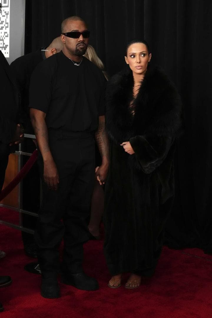 【定価8万/カニエウェスト着用】PRADA サイドロゴ サングラス ブラック