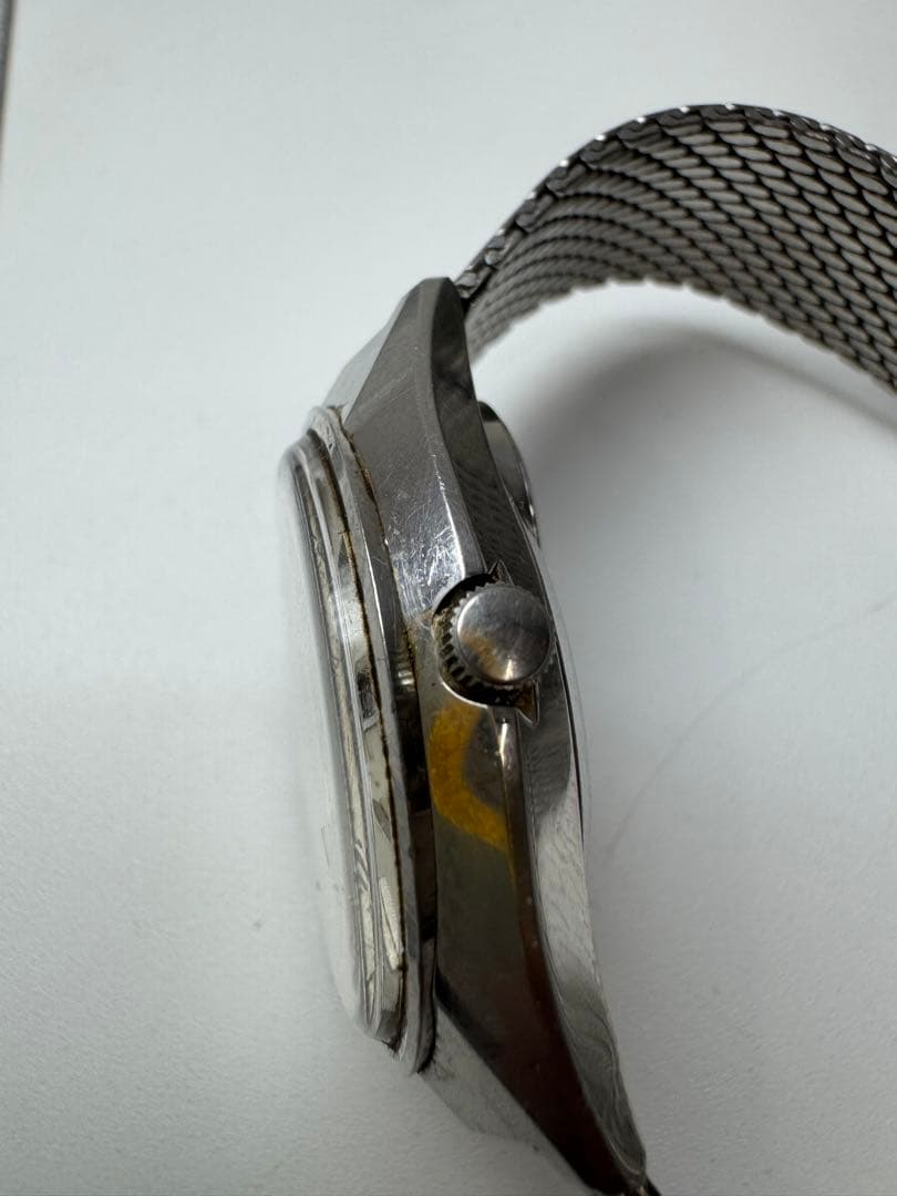 SEIKO クォーツ　メンズ腕時計　ヴィンテージ　稼働品