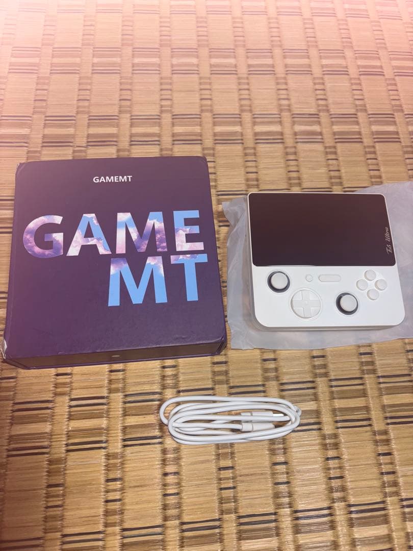 GAMEMT E5 ultra ホワイト（Android ゲーム機）
