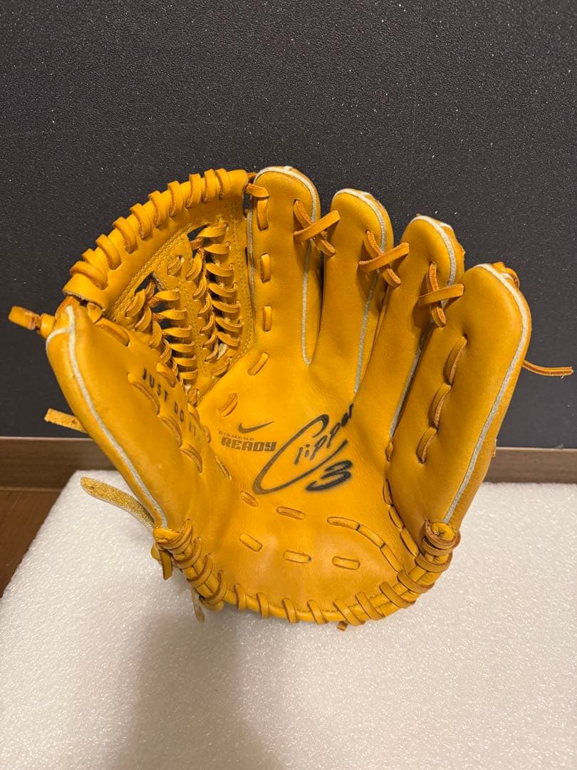 極美品 NIKE ナイキ 一般軟式 内野手用 DIAMOND READY 革質◎