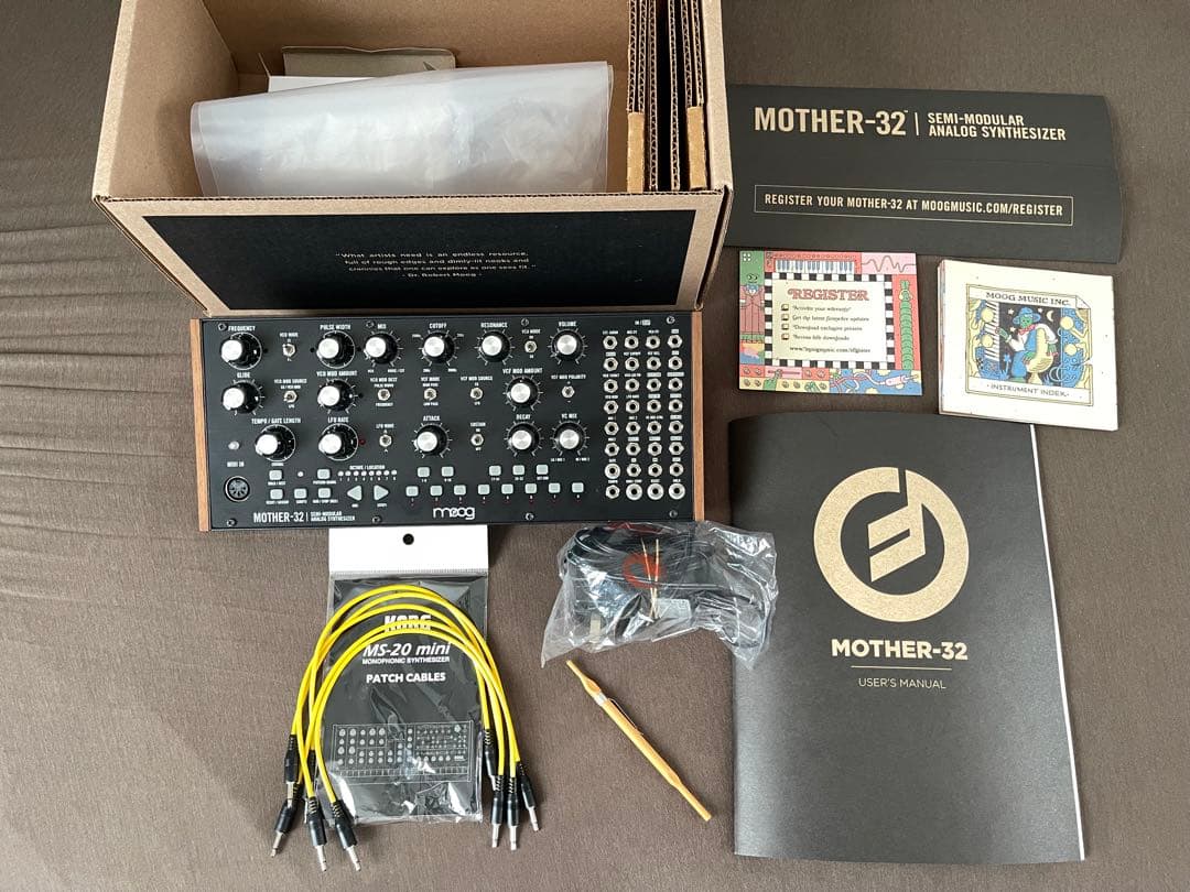 【期間限定価格〜9/15】Moog MOTHER-32 アナログシンセサイザー