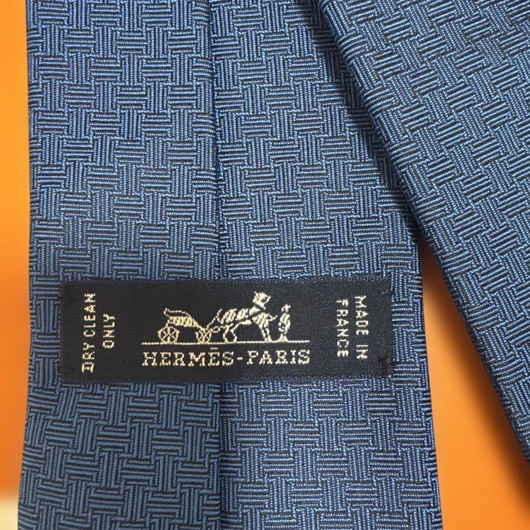 ⭐️ぴょん⭐️ ❣️値引き❣️ HERMES 青 ヘリンボーンネクタイ 箱付き