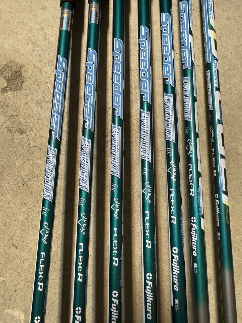 レフティキャロウェイ ローグ・特注カーボンメンズアイアン８本セット R＋UT23