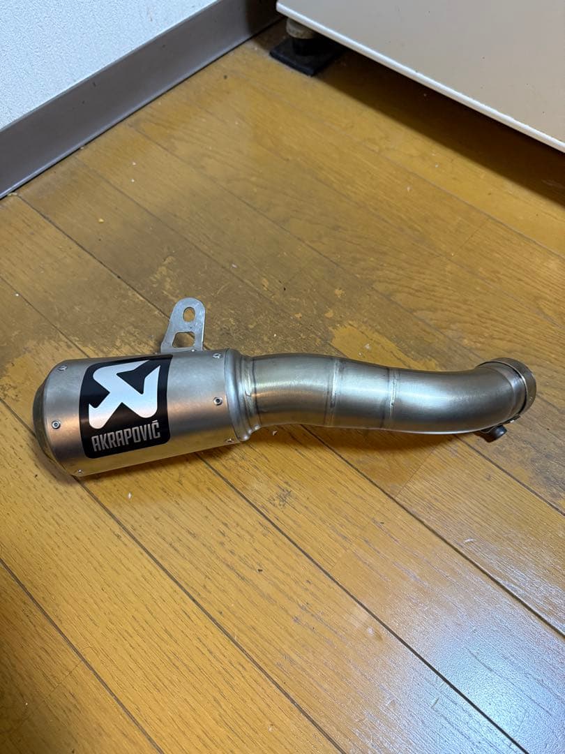 Yzfr25 AKRAPOVIC マフラー
