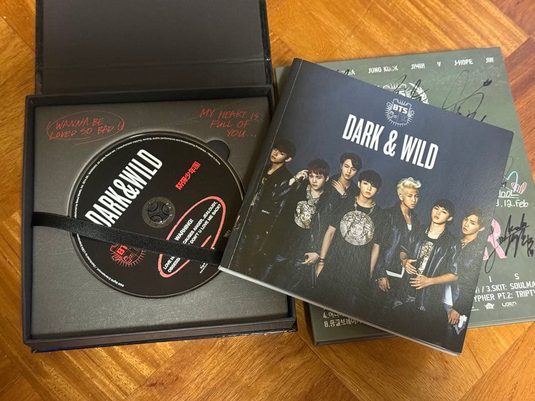 【値下げしました】BTS 防弾少年団　直筆サイン入りCD