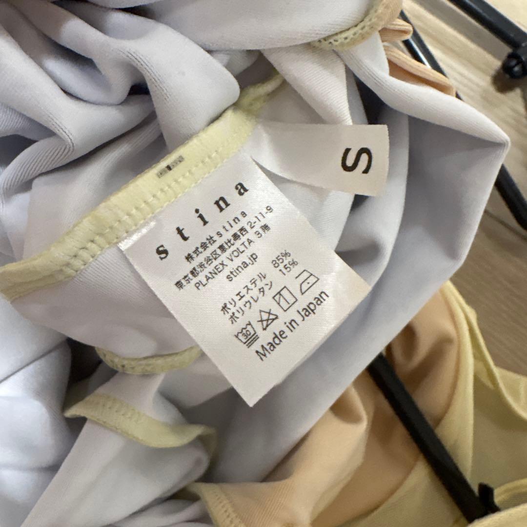 stina S 花柄 Vネック レオタード