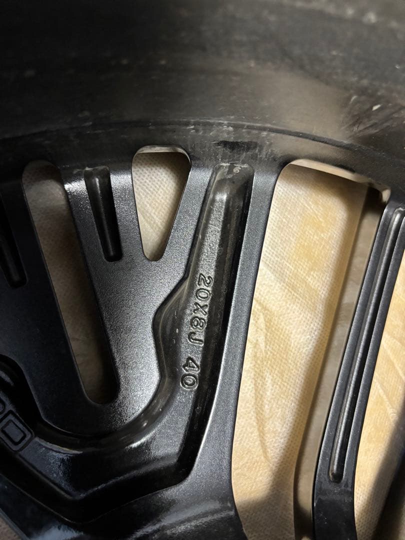 ④トヨタ アルファード ヴェルファイア 40系、20インチホイール TRD